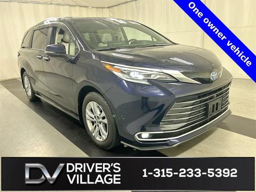 2025 Toyota Sienna Platinum 7 Passenger