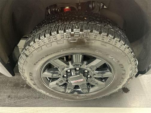 2024 GMC Sierra 2500 AT4