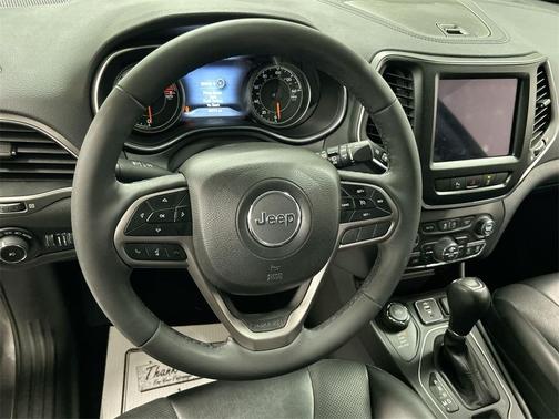 2022 Jeep Cherokee Latitude Lux