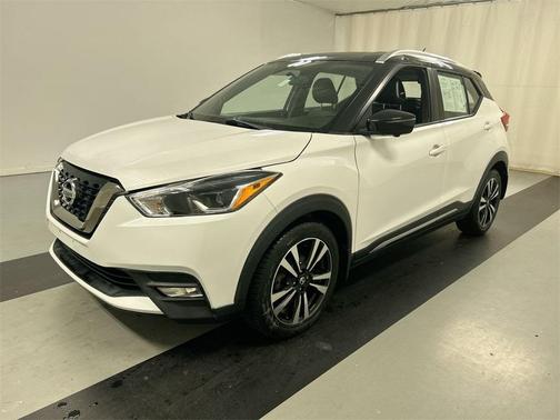 2019 Nissan Kicks SR