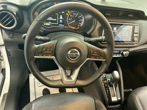 2019 Nissan Kicks SR