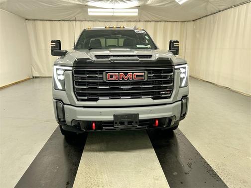2024 GMC Sierra 2500 AT4