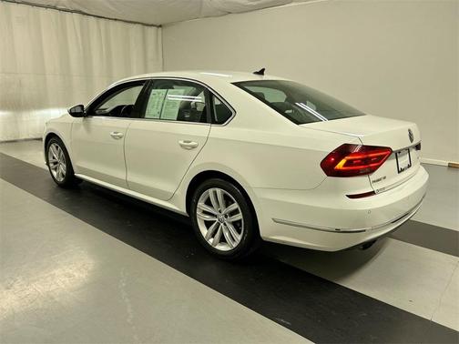 2018 Volkswagen Passat 2.0T SE