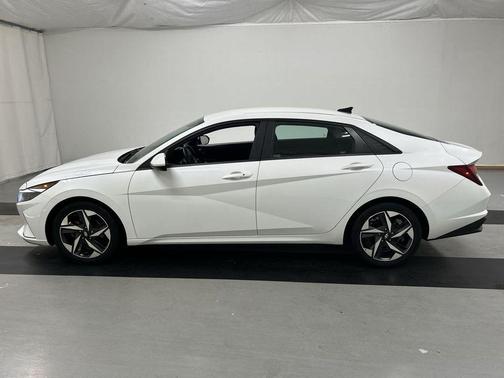 Quartz White 2023 Hyundai ELANTRA SEL