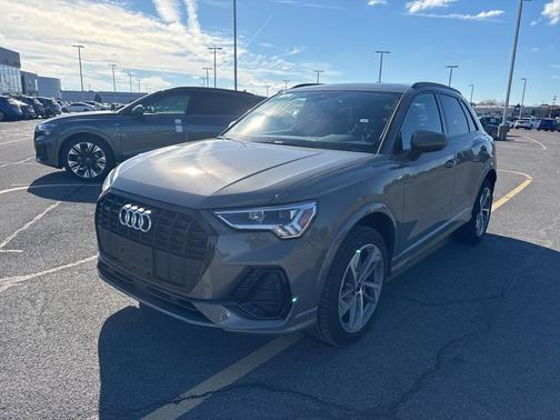2025 Audi Q3 45 S line Premium