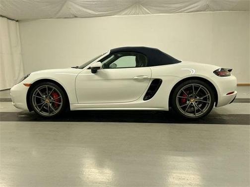 2024 Porsche 718 Boxster S