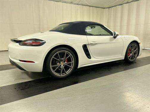 2024 Porsche 718 Boxster S