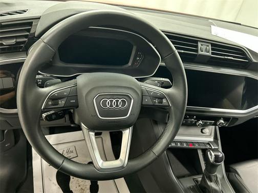 2025 Audi Q3 45 S line Premium