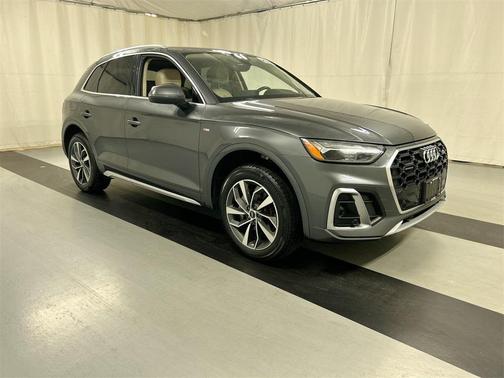 2022 Audi Q5 45 S line quattro Premium