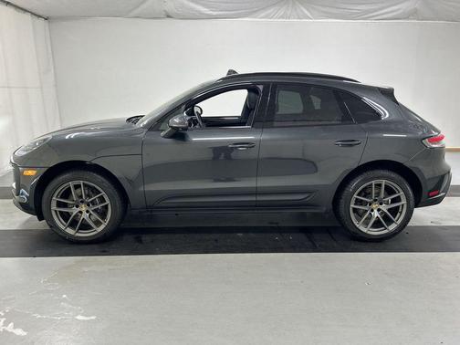Volcano Grey Metallic 2025 Porsche Macan Base