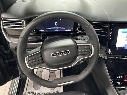 Diamond Black 2022 Jeep Wagoneer Series III