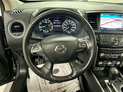2020 Nissan Pathfinder SV