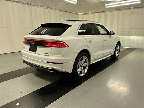 2022 Audi Q8 55 Prestige