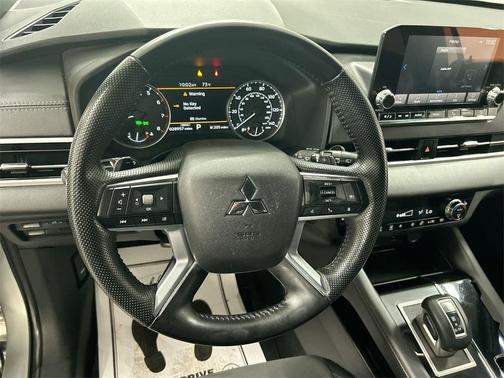 2022 Mitsubishi Outlander Black Edition