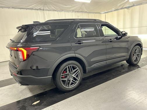 Black Metallic 2025 Ford Explorer ST