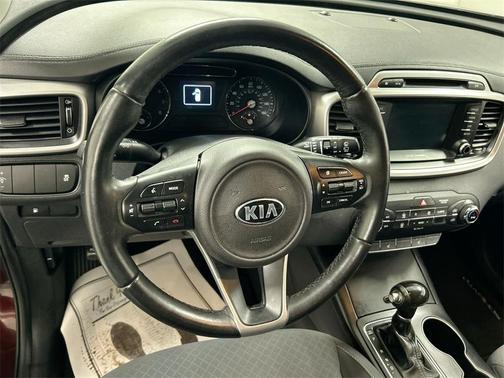 2017 Kia Sorento LX