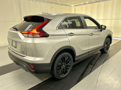 2022 Mitsubishi Eclipse Cross LE