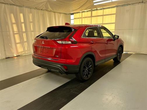 2023 Mitsubishi Eclipse Cross LE