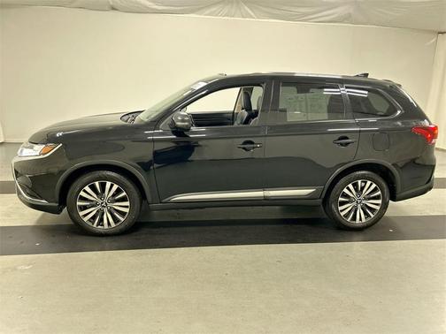 2020 Mitsubishi Outlander SE
