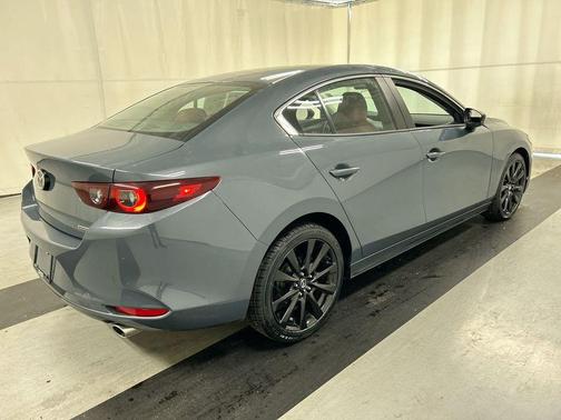 2023 Mazda Mazda3 2.5 S Carbon Edition