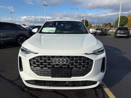 2025 Audi Q5 2.0T quattro Premium