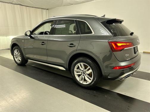 2022 Audi Q5 45 S line quattro Premium