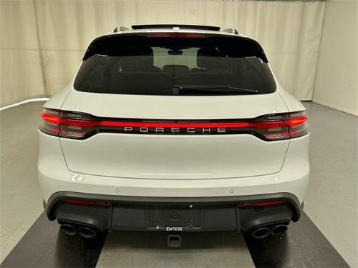 2022 Porsche Macan Base