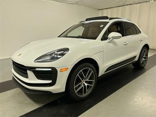 2022 Porsche Macan Base