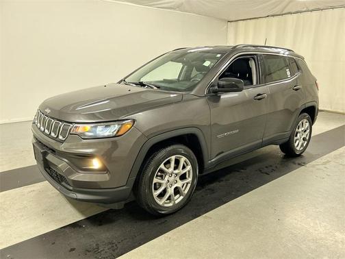 2022 Jeep Compass Latitude Lux