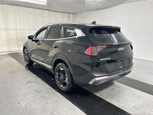 Ebony Black 2026 Kia Sportage EX