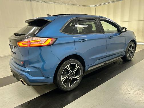 2021 Ford Edge ST