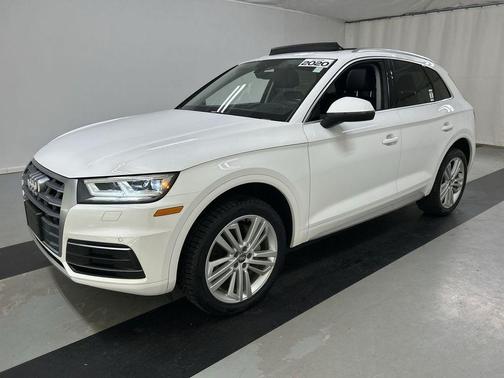 Ibis White 2020 Audi Q5 40 Premium Plus