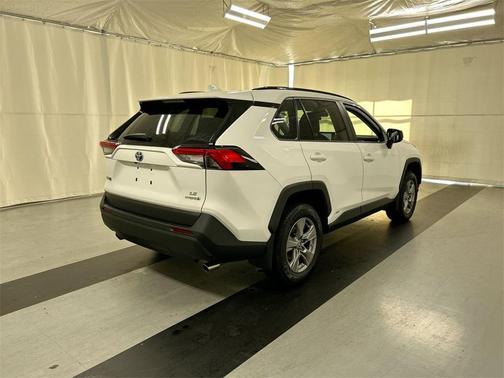 2024 Toyota RAV4 Hybrid LE