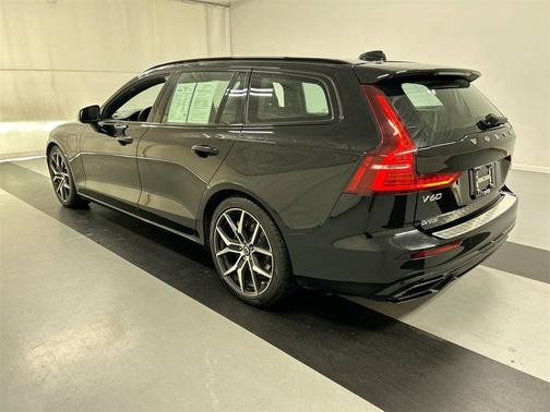 2021 Volvo V60 Recharge Plug-In Hybrid T8 Polestar
