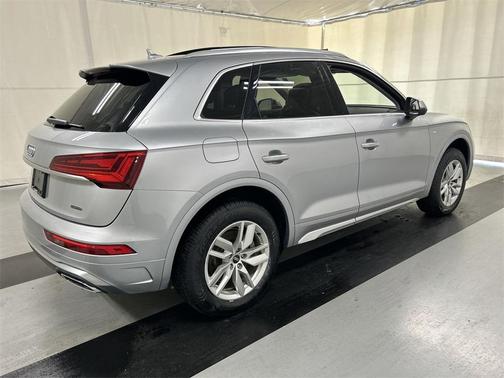 2022 Audi Q5 45 S line quattro Premium