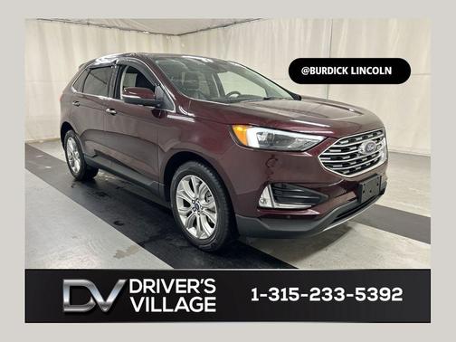Burgundy 2022 Ford Edge Titanium