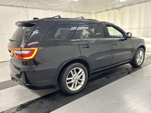 DB Black Crystal Clearcoat 2023 Dodge Durango R/T