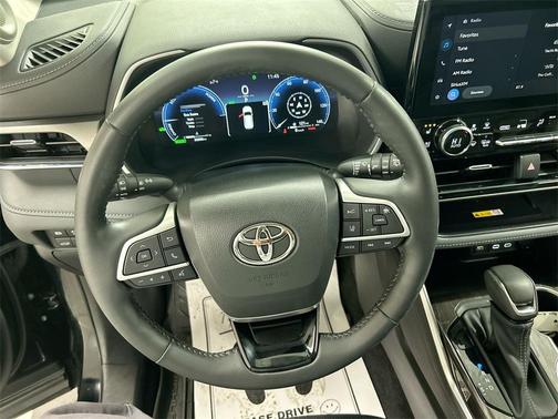 2023 Toyota Highlander Hybrid Limited
