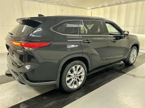 2023 Toyota Highlander Hybrid Limited