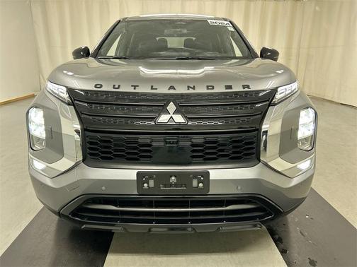 2024 Mitsubishi Outlander SE Black Edition