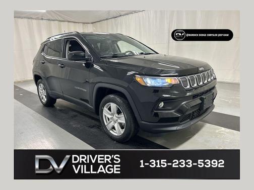 Diamond Black 2022 Jeep Compass Latitude