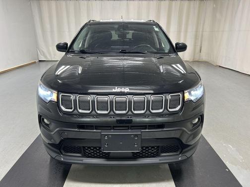 Diamond Black 2022 Jeep Compass Latitude