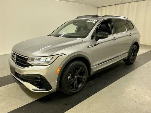 2024 Volkswagen Tiguan 2.0T SE R-Line Black