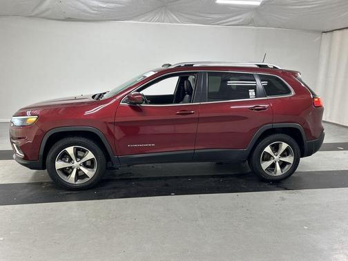 Velvet Red Pearlcoat 2021 Jeep Cherokee Limited