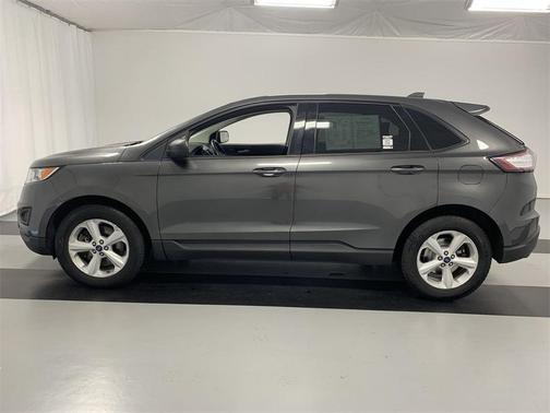 Photo 3 of 23 of 2018 Ford Edge SE