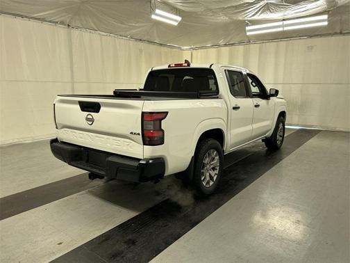 2022 Nissan Frontier S