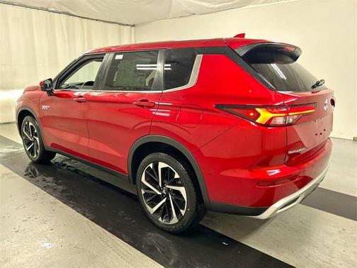 2025 Mitsubishi Outlander PHEV SE
