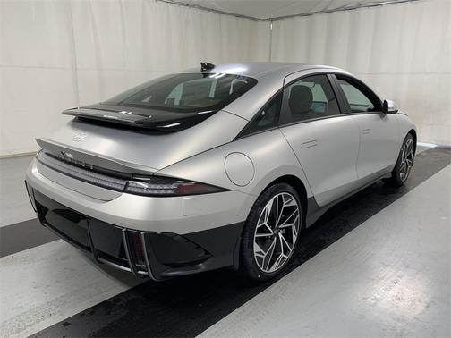 2025 Hyundai IONIQ 6 SEL