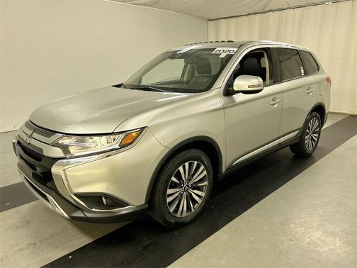 2020 Mitsubishi Outlander SE