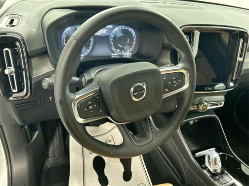 2022 Volvo XC40 T5 Inscription